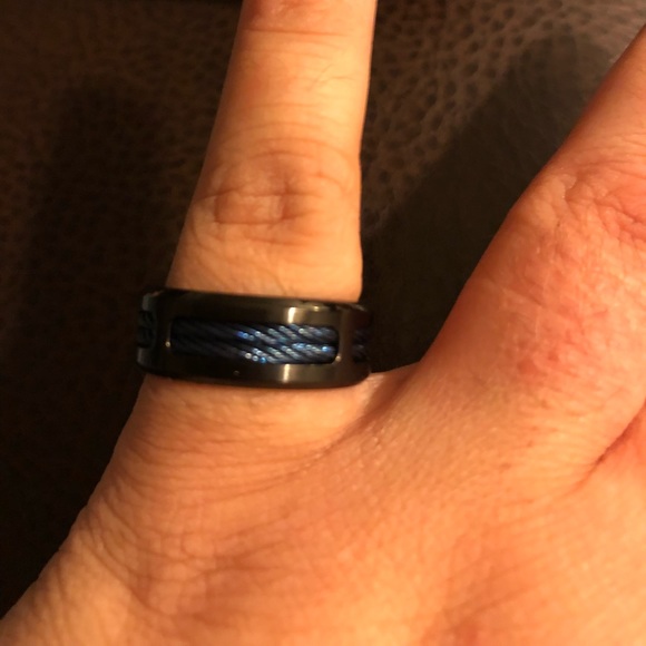 Wedding band size 9 brand new! - Picture 2 of 2